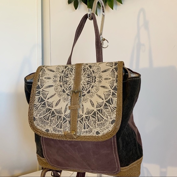 Myra Daisy Delight Vintage Canvas Leather Backpack bag! - Picture 3 of 5